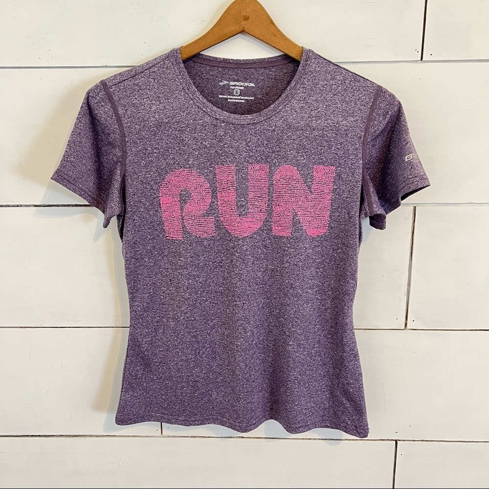 Brooks Heathered Purple Run Athletic Top. Size Small. EUC